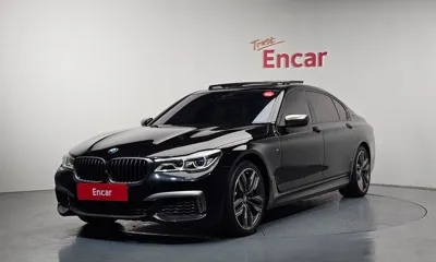 BMW 7-Series · 2019 год