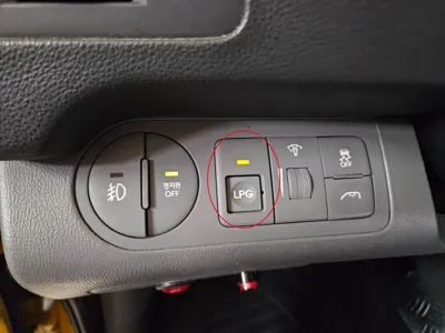 Hyundai Starex 2019, 70842 км, за 14769.59 USD - фото 8