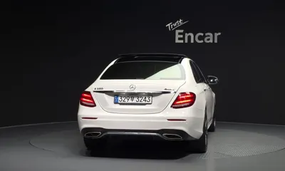 Mercedes-Benz E-Class 2019, 61141 км, за 20021.01 USD