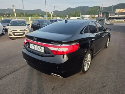 Hyundai Grandeur 2017, 81780 км, за 6988.94 USD