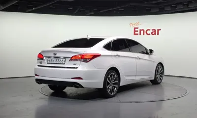 Hyundai i40 2014, 176357 км, за 3561.28 USD