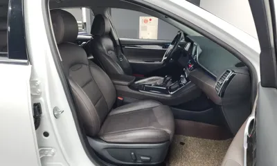 Hyundai Grandeur 2017, 56529 км, за 8060.79 USD - фото 11
