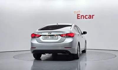 Hyundai Avante 2015, 103154 км, за 4370.86 USD