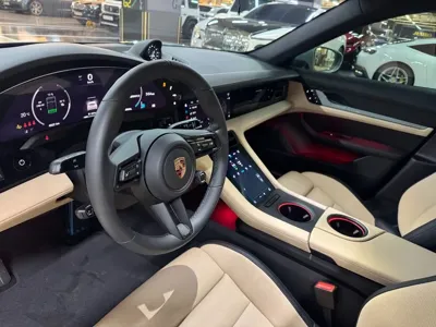 Porsche Taycan 2025, 4900 км, за 71530.98 USD - фото 7