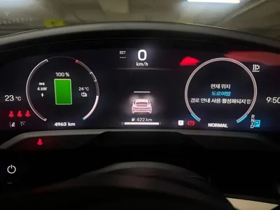 Porsche Taycan 2025, 4900 км, за 71530.98 USD - фото 8