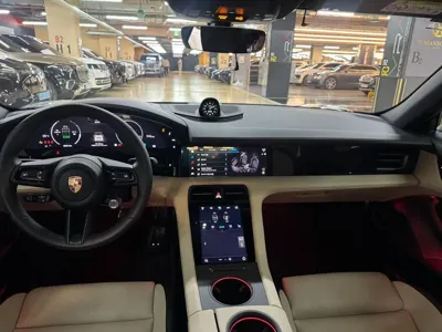 Porsche Taycan 2025, 4900 км, за 71530.98 USD - фото 16