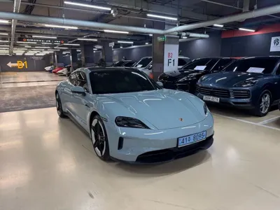 Porsche Taycan 2025, 4900 км, за 71530.98 USD - фото 20