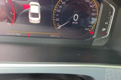 Volkswagen Lavida 2023, 18300 км, за 12330 USD - фото 9
