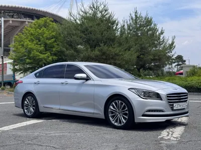 Hyundai Genesis 2016, 123129 км, за 6449.51 USD