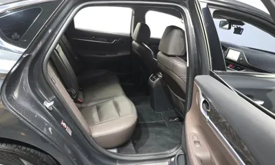 Hyundai Grandeur 2018, 59930 км, за 9572.18 USD - фото 12