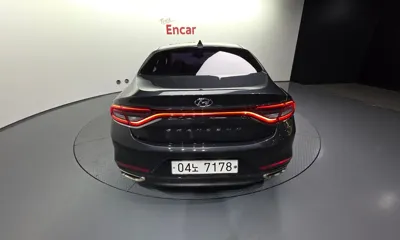 Hyundai Grandeur 2018, 59930 км, за 9572.18 USD - фото 20