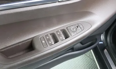 Hyundai Grandeur 2018, 59930 км, за 9572.18 USD - фото 30