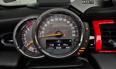 MINI Cooper Convertible 2017, 99698 км, за 8794.79 USD - фото 8