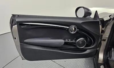 MINI Cooper Convertible 2017, 99698 км, за 8794.79 USD - фото 24