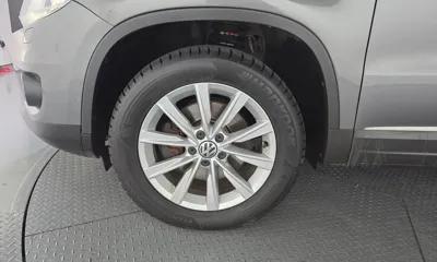 Volkswagen Tiguan 2016, 112654 км, за 7025.77 USD