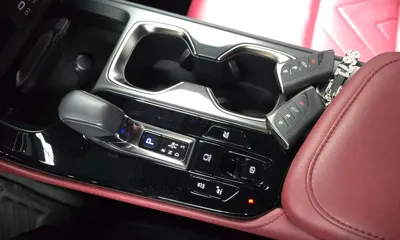Lexus NX 2023, 76299 км, за 31384.2 USD - фото 9