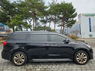 Kia Canival 2015, 398828 км, за 2409.32 USD