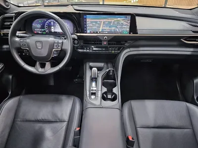 Toyota Crown 2023, 36406 км, за 30987.77 USD - фото 10