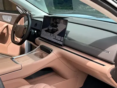 Leapmotor Leapmotor C11 2025, 13000 км, за 20451.14 USD - фото 20