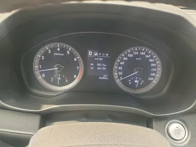 Hyundai Grandeur 2017, 80100 км, за 9715.11 USD