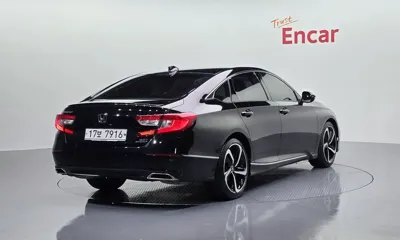 Honda Accord 2018, 91153 км, за 12815.52 USD