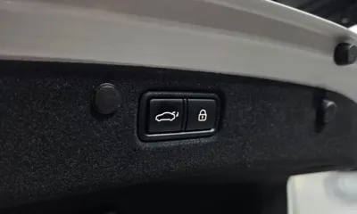 Hyundai Grandeur 2018, 99818 км, за 11265.22 USD - фото 19
