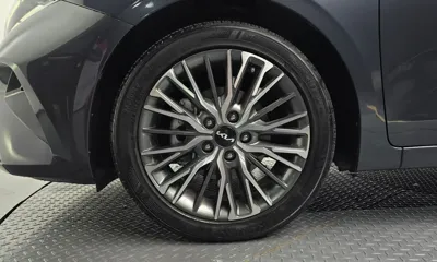 Kia K3 2022, 27607 км, за 20101.5 USD
