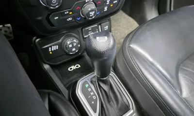 Jeep Renegade 2018, 114806 км, за 5695.36 USD - фото 9