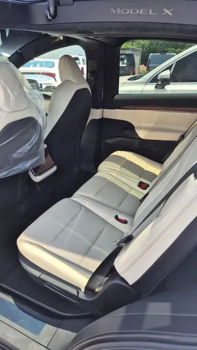 Tesla Model X 2026, 500 км, за 115908.01 USD