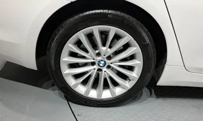BMW 5-Series 2020, 86839 км, за 18800.43 USD