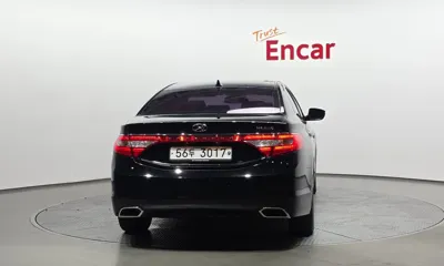 Hyundai Grandeur 2015, 112715 км, за 4485.47 USD