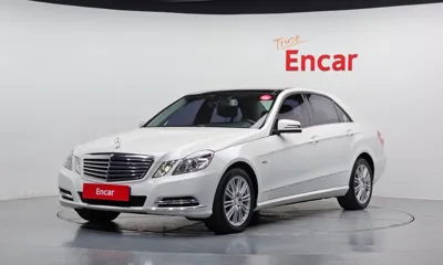 Mercedes-Benz E-Class · 2012 год