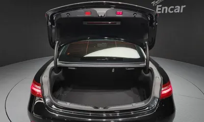 Mercedes-Benz E-Class 2020, 60798 км, за 19139.06 USD - фото 20