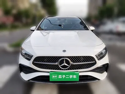 Mercedes-Benz A-Class 2023, 69800 км, за 16107 USD - фото 2