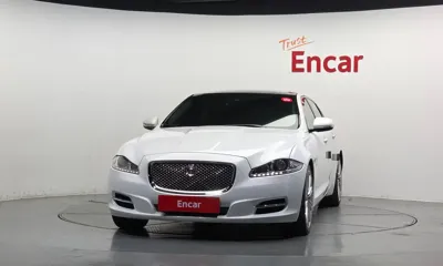 Jaguar XJ 2014, 64852 км, за 12472.1 USD