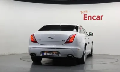Jaguar XJ 2014, 64852 км, за 12472.1 USD