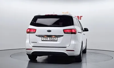 Kia Canival 2017, 157971 км, за 6244.71 USD