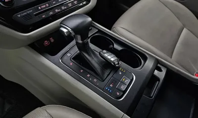 Kia Canival 2017, 157971 км, за 6244.71 USD - фото 9