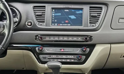 Kia Canival 2017, 157971 км, за 6244.71 USD - фото 15