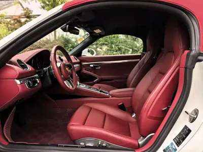 Porsche 718 2019, 6000 км, за 54266.16 USD