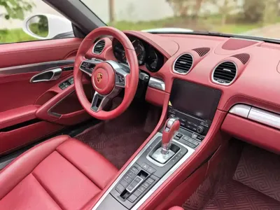 Porsche 718 2019, 6000 км, за 54266.16 USD - фото 8