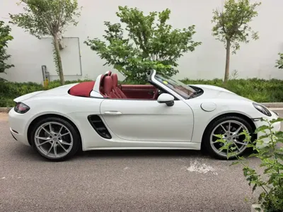 Porsche 718 2019, 6000 км, за 54266.16 USD - фото 12