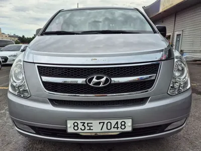 Hyundai Starex 2016, 77000 км, за 7729.31 USD