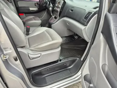 Hyundai Starex 2016, 77000 км, за 7729.31 USD - фото 14