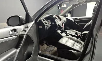 Volkswagen Tiguan 2014, 135542 км, за 4360.75 USD - фото 12