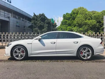 Audi A7L 2023, 27599 км, за 37227.06 USD