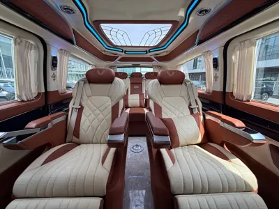 Mercedes-Benz V-Class 2023, 55000 км, за 58642.33 USD - фото 16