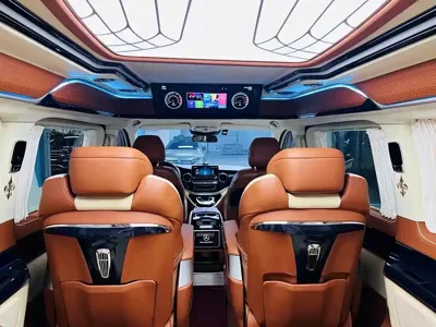 Mercedes-Benz V-Class 2023, 55000 км, за 58642.33 USD - фото 17