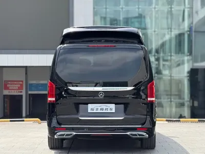 Mercedes-Benz V-Class 2023, 55000 км, за 58642.33 USD - фото 20