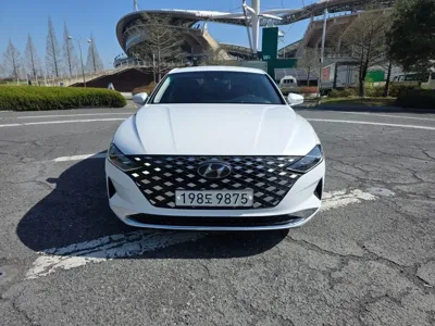 Hyundai Grandeur 2023, 108333 км, за 11916.39 USD
